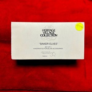 Dept 56 North Pole village accessory Bakers Elves